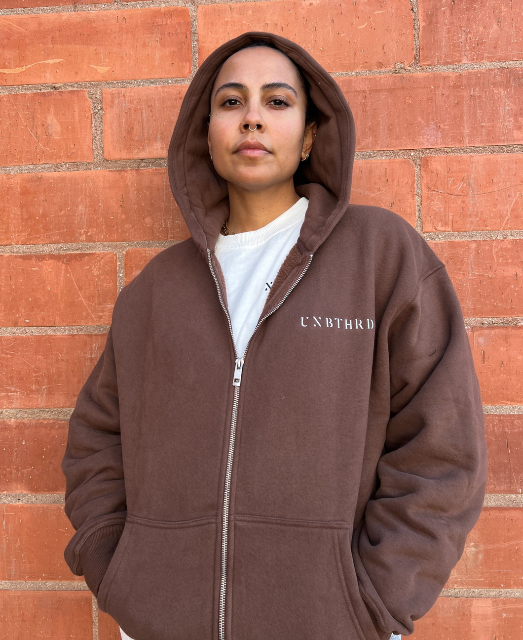 SIMPLE LOGO ZIP-UP HOODIE