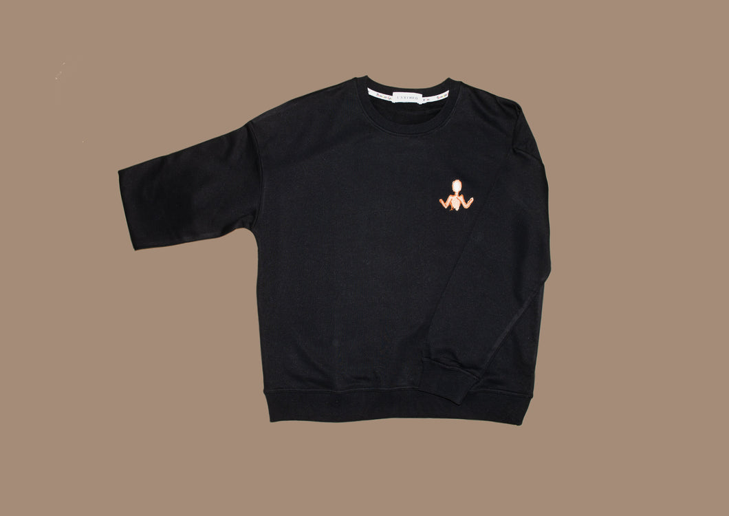 EMBROIDERED DOLL LOGO UNISEX OVERSIZED SWEATSHIRTS. BLACK COLOR